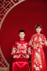 -易摄影婚纱摄影工作室