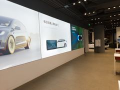 -TESLA 特斯拉(上海太古汇体验店)