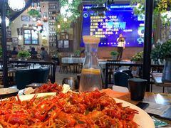 -临界音乐酒馆·小龙虾·江湖菜(华熙LIVE·鱼洞店)