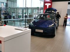 -TESLA 特斯拉(北京颐堤港体验店)