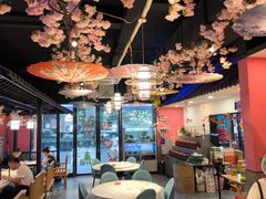 -老街烧烤大排档·地道湖北菜·龙虾馆(汉口火车站店)