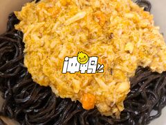 乌金拌面-蟹黄鱼·楼上面馆(外滩中央旗舰店)