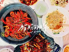 -肥肥虾庄·金牌油焖大虾(首义路店)