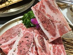 -围炉肉舍•炭烤活鳗•丹东海鲜烤肉(步行街店)