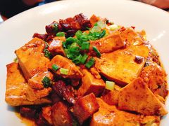 烧肉压豆腐-95号酱骨·一块豆腐(展春园西路店)