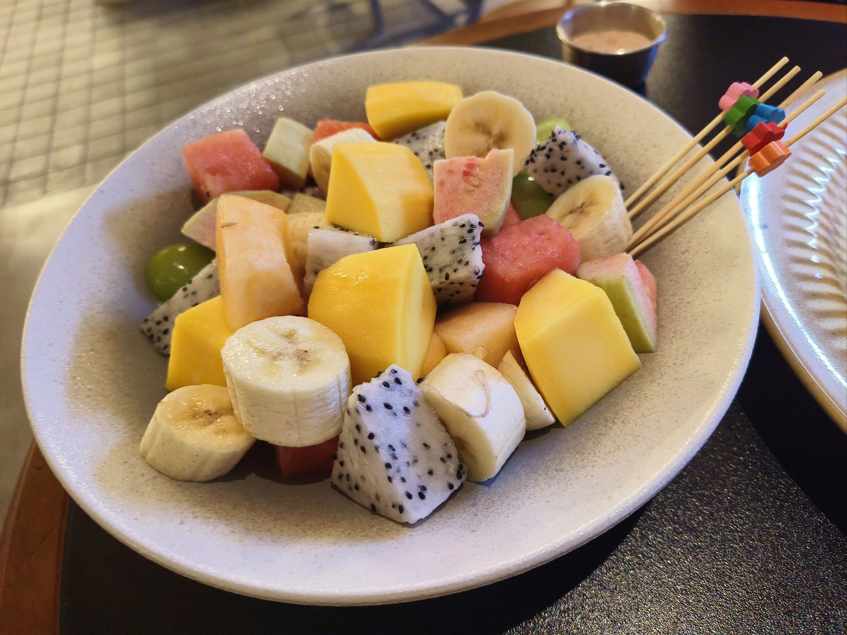 超级推荐松饼,水果沙拉是配酸梅粉也超级好吃