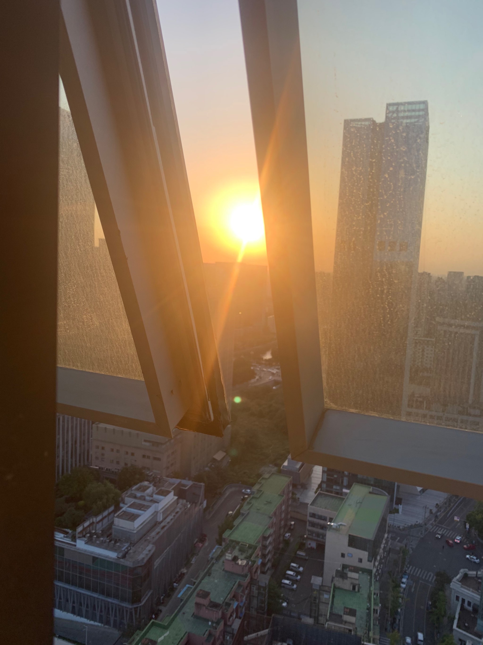 https://qcloud.dpfile.com/pc/VLZEF_KKTiDgJHEqMIAW9xWgzNeAyHaqj9z9QHqaE2yietqLHudAnaOHSya7N4YhY0q73sB2DyQcgmKUxZFQtw.jpg