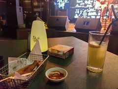 -月亮瓦肆音乐酒吧(环山路店)