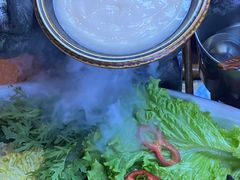 -老牌坊云南鱼豆花火锅(哈西万达店)