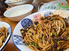 -杨伯英传统杂酱面
