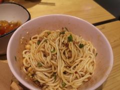 豌杂小面-觅香串串香·麻辣烫·冒菜(欧美广场店)