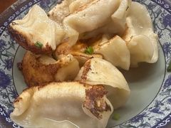 -无名氏宵夜小摊(祝家三姐妹馄饨店)