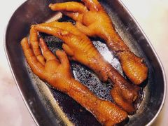 弄堂里的卤鸡爪-弄堂里(西溪龙湖天街店)