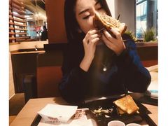 圣塔芭芭拉经典牛肉特堡-The Habit Burger Grill 哈比特汉堡(复兴soho店)