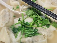 芹菜鲜肉馄饨-吉祥馄饨(宁波高铁店)
