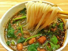 -八哥酸辣粉(大中路步行街店)
