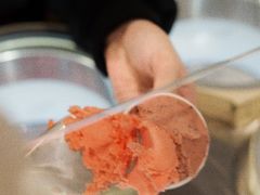 草莓百香果-Dip in Gelato(富民路店)