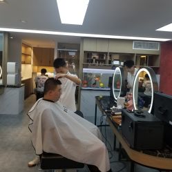 -诗悦发型烫染SALON