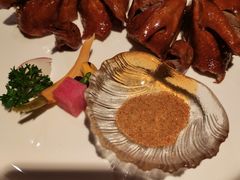 脆皮乳鸽-老船坞水上餐厅(亚洲大酒店  东四十条店)