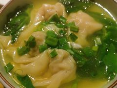 清汤鸡汁龙抄手-渝信川菜 · 川味家常菜(长安店)