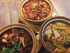 -有红鸡毛店·砂锅菜(抚琴夜市店)