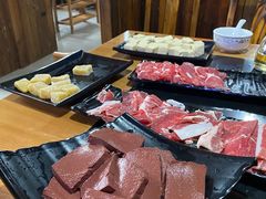 -果松木炭酸菜铜火锅·外婆参鸡汤