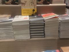 -钟书阁(群光广场店)