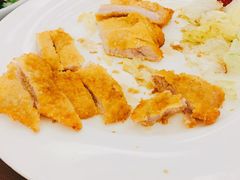 崇明生态猪炸猪排配辣酱油-红房子西菜馆(淮海中路店)