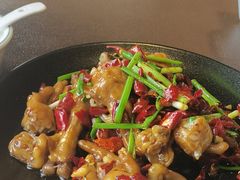 -曼听小寨海鲜烧烤·大连辣炒大王(盖州街店)