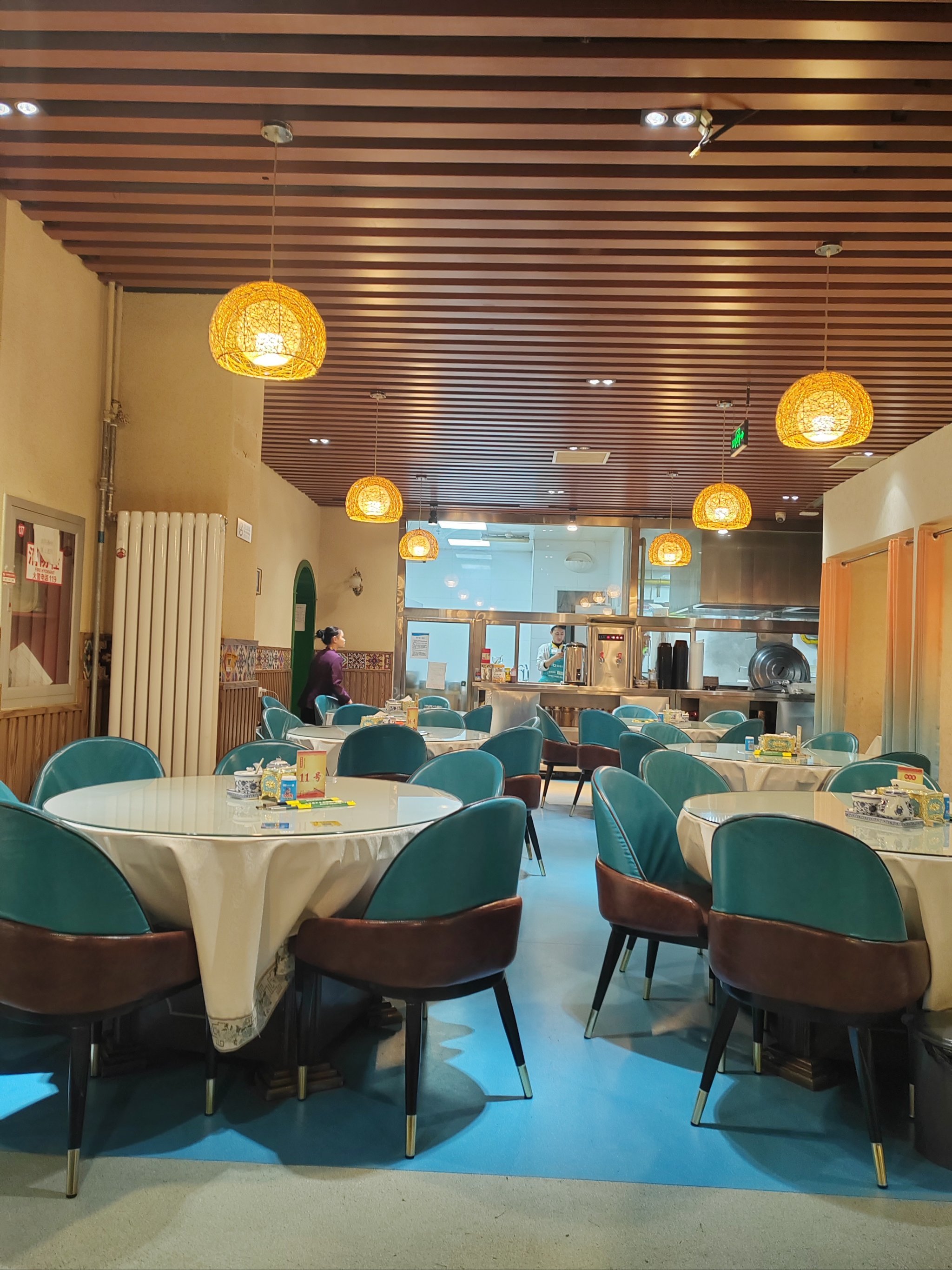 最正宗的烤羊腿体验