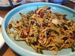 -95号酱骨·一块豆腐(展春园西路店)