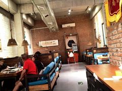 -苹果树下艺术餐厅(宋庄店)