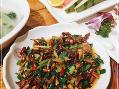 -老滇山寨•云南特色菜•地方菜•民族风情歌舞表演(金碧店)