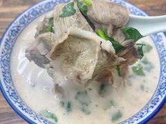 羊肉汤（多肉）-穆得·老周家牛肉烧饼(普利街店)