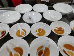 酱油汤底-汪家馄饨(集庆路店)