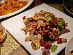 -菌自由丨野生菌火锅特色庭院餐厅(丽江古城店)