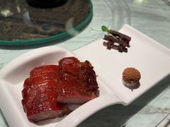 荔枝木烧叉烧-广州花园酒店荔湾亭·地道点心·粤式饮茶