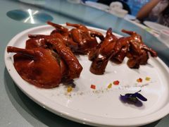 玻璃皮润烧乳鸽-北京厨房(西安SKP店)