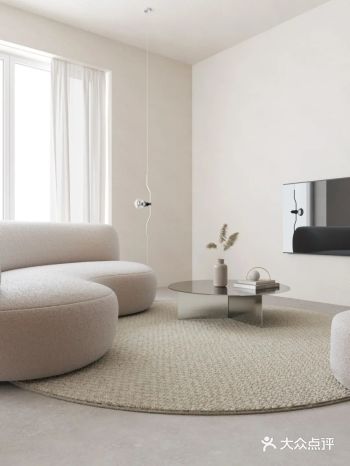 极简所奉行的是人与自然和谐相处的设计理念，带给人贴近