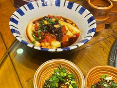 -亮欢寨酸汤鱼(沙冲路店)