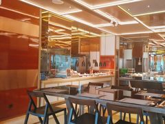 -大中华希尔顿酒店-念自助餐·嗨啤·小龙虾