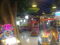 -酷洛小镇(步步高新天地购物广场店)