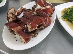 -黄记四更烤乳猪店