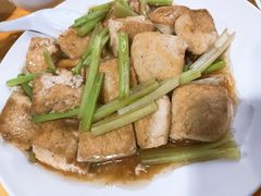 -鲤鱼塘农家山庄