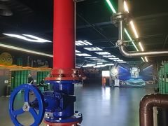 -极限PLAY运动娱乐新世界·团建派对潮玩休闲馆·室内蹦极高空游乐园