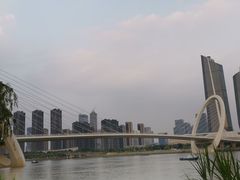 -南京眼步行桥