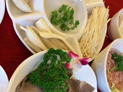 -山城年华老火锅(玉林店)