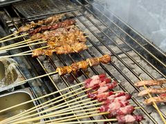 -粉八·云南米线·建水烧烤(常熟路店)