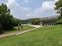 -上海佘山世茂艾美酒店
