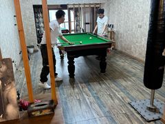 -玩坞轰趴馆·户外团建聚会主题生日派对馆(世豪广场店)